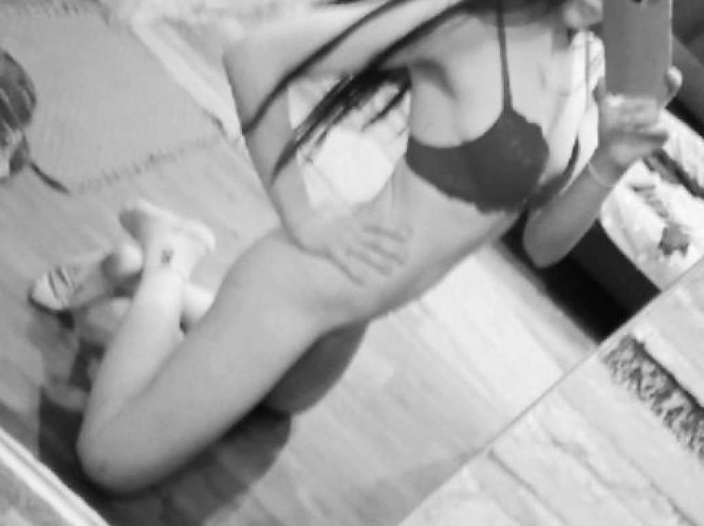 Эвангелина: проститутки индивидуалки в Омске