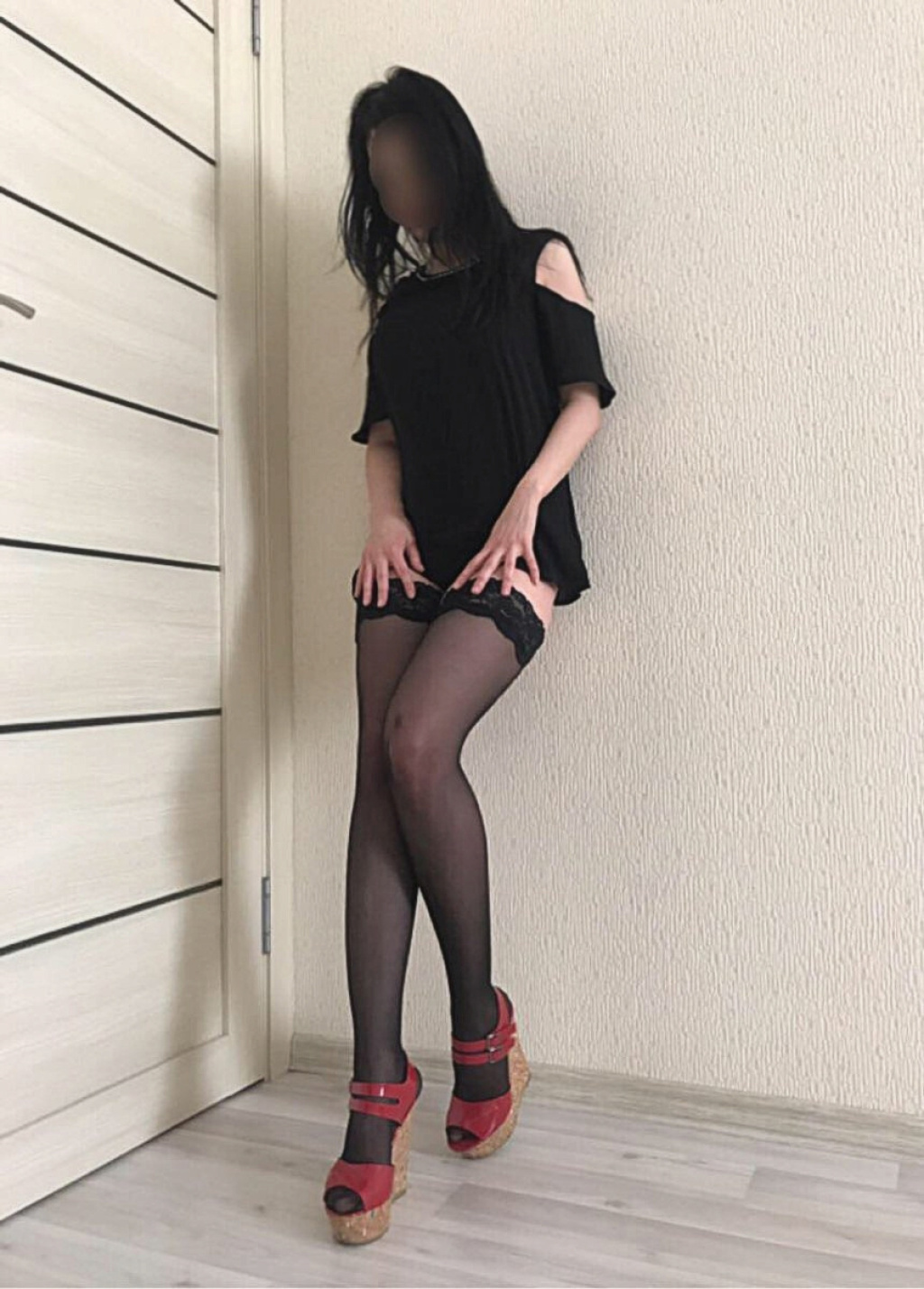 Вика  Выезд : проститутки индивидуалки в Омске