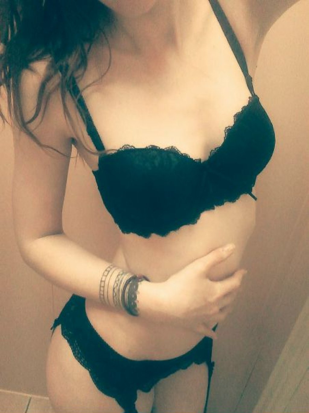 Даша только ВЫЕЗД: проститутки индивидуалки в Омске