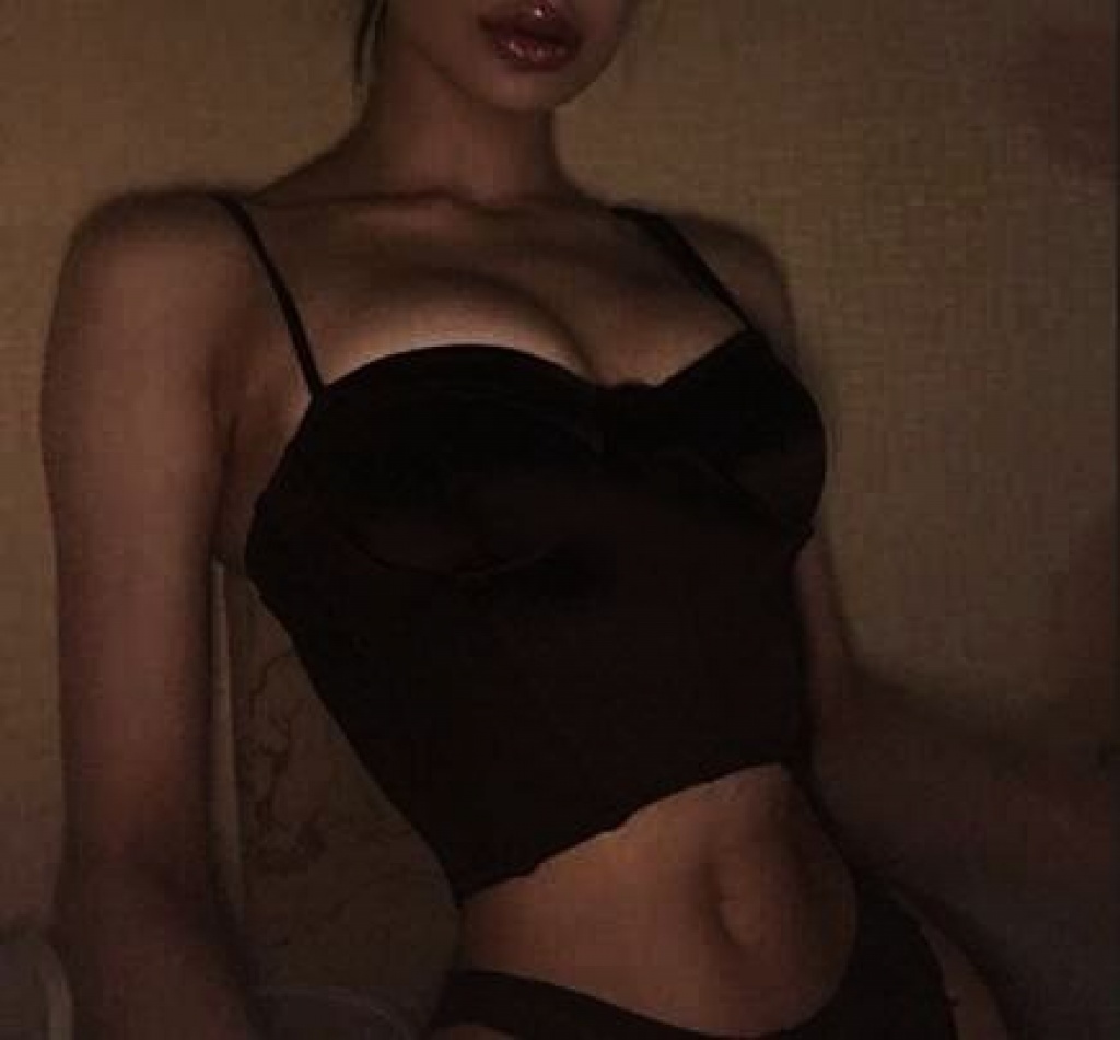 Лина : проститутки индивидуалки в Омске